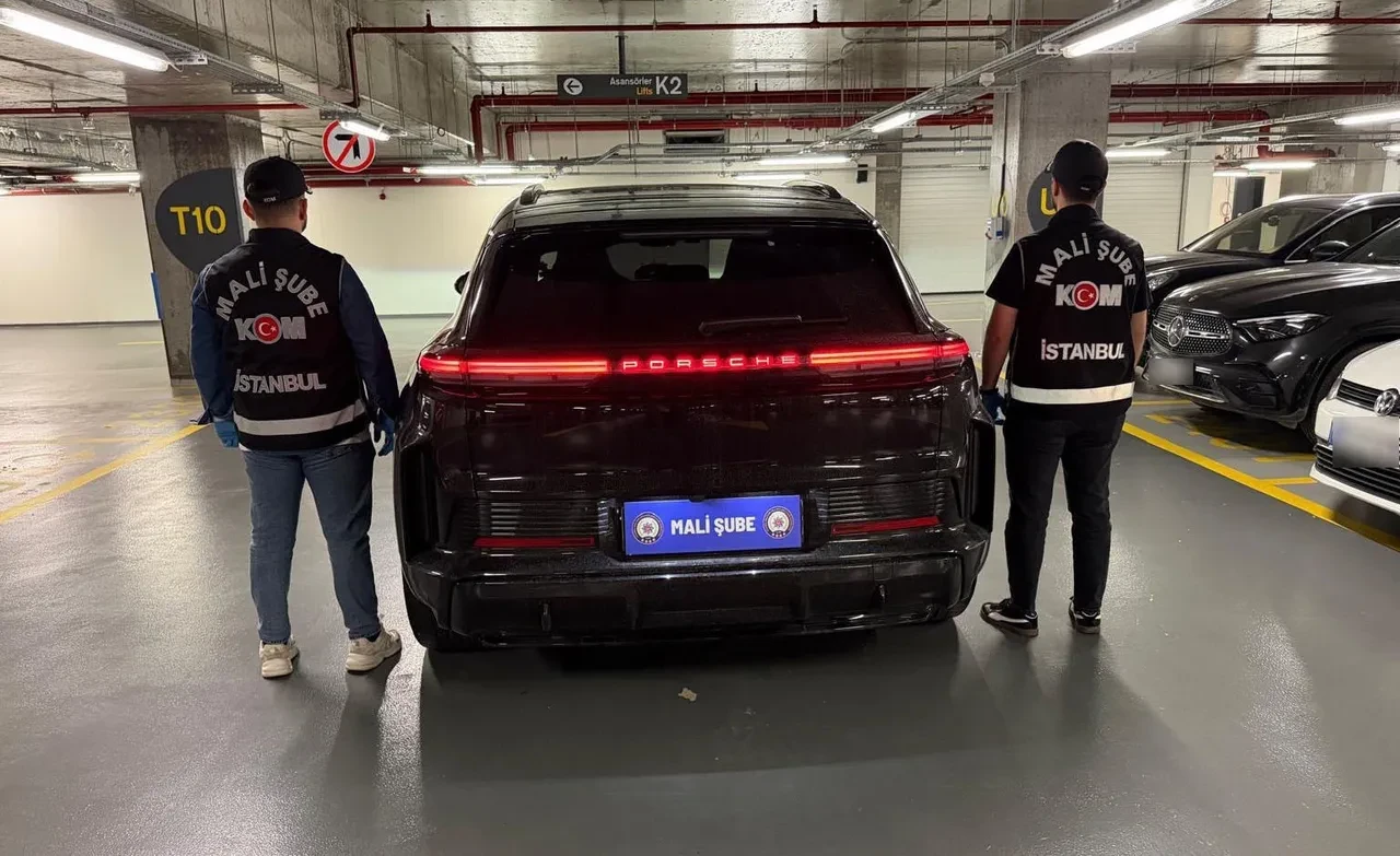 Kripto dolandırıcısının mal varlığına darbe: 9 lüks araca el konuldu