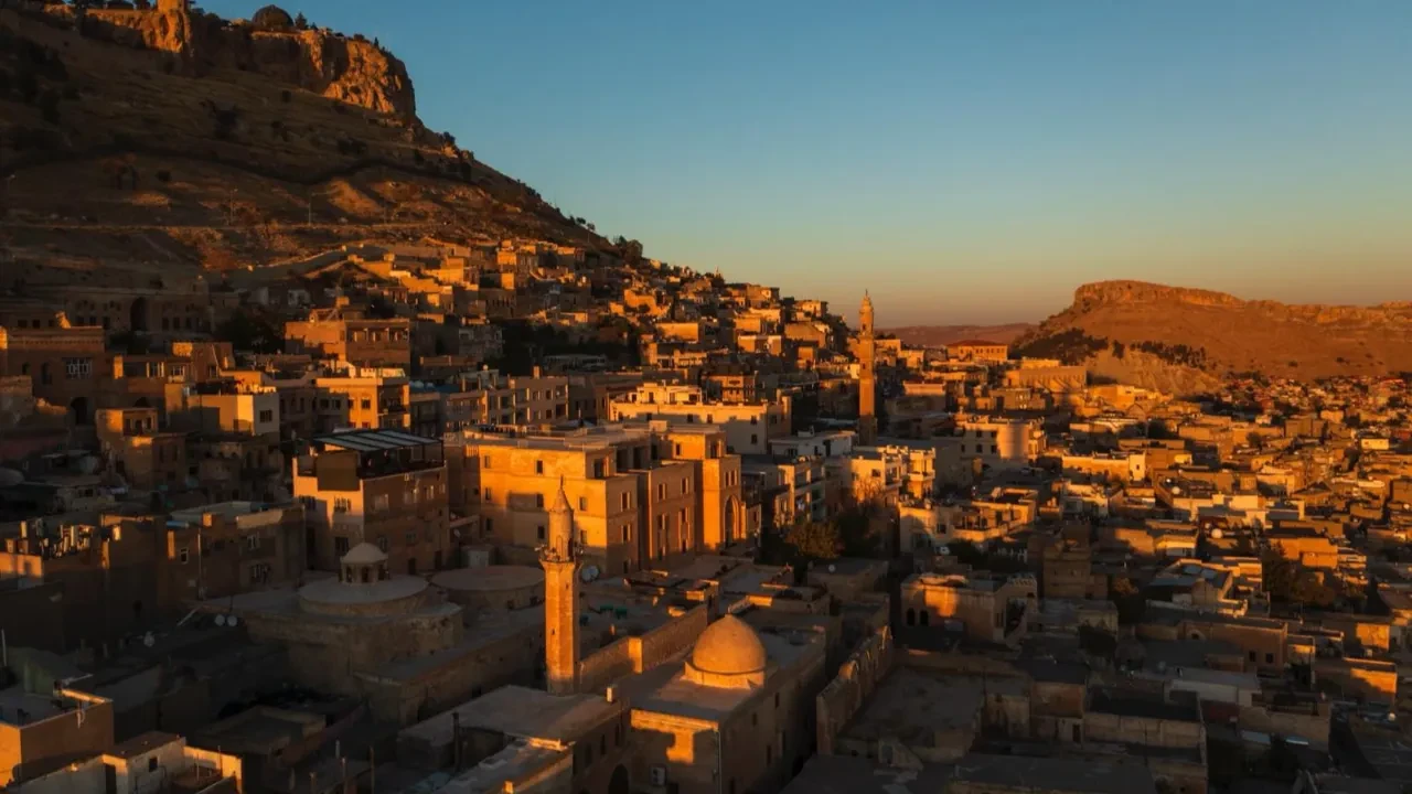 Mardin’in taş sokaklarında festival heyecanı başladı! Mardin ikinci kez Türkiye Kültür Yolu Festivali ile buluştu