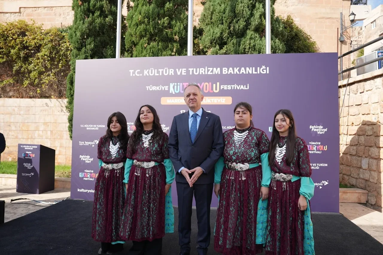 Mardin’in taş sokaklarında festival heyecanı başladı! Mardin ikinci kez Türkiye Kültür Yolu Festivali ile buluştu