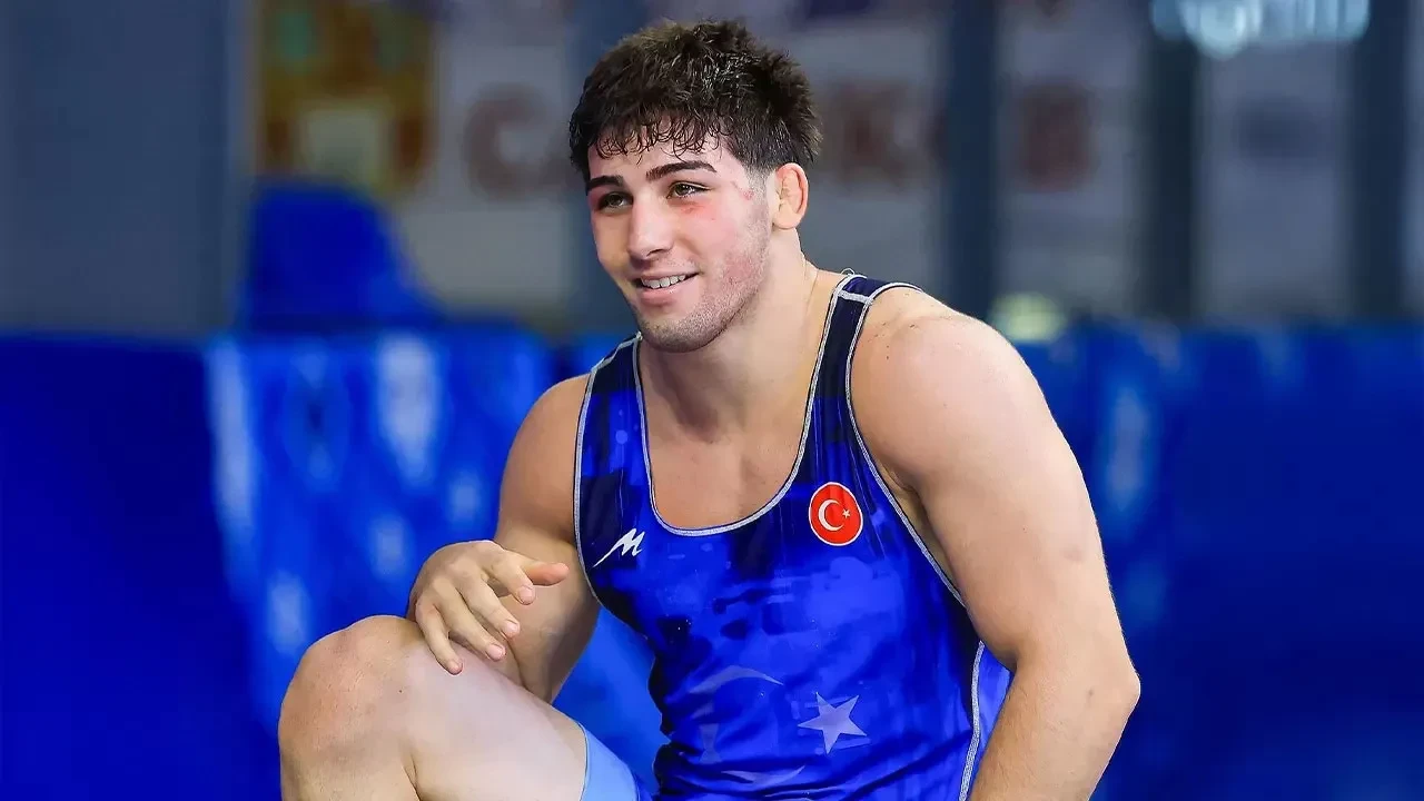 ABD'de milli gurur: U23 Dünya Güreş Şampiyonası’nda Ahmet Yağan gümüş madalya kazandı