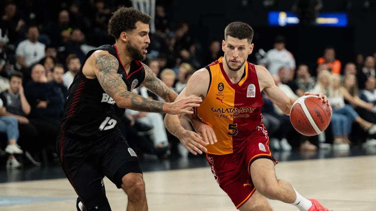 Beşiktaş, derbide Galatasaray'ı mağlup etti! Siyah-beyazlılardan 83-80'lik galibiyet