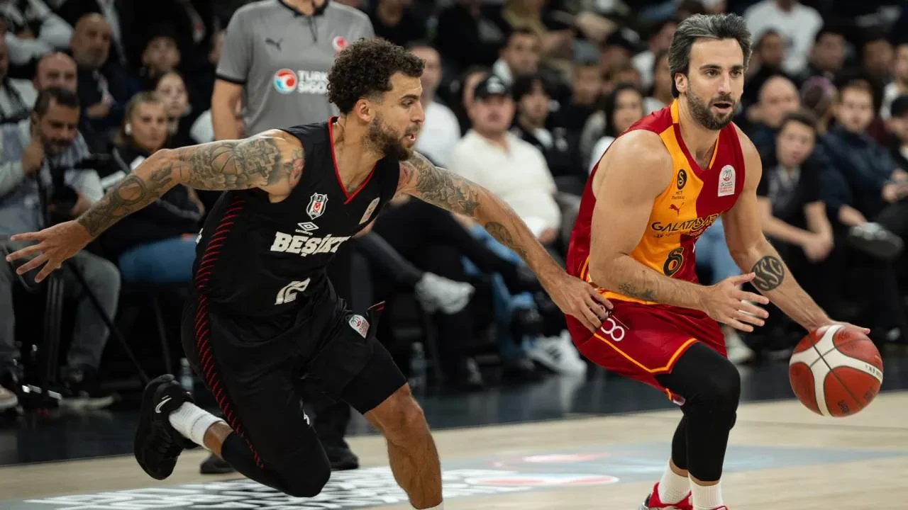 Beşiktaş, derbide Galatasaray'ı mağlup etti! Siyah-beyazlılardan 83-80'lik galibiyet