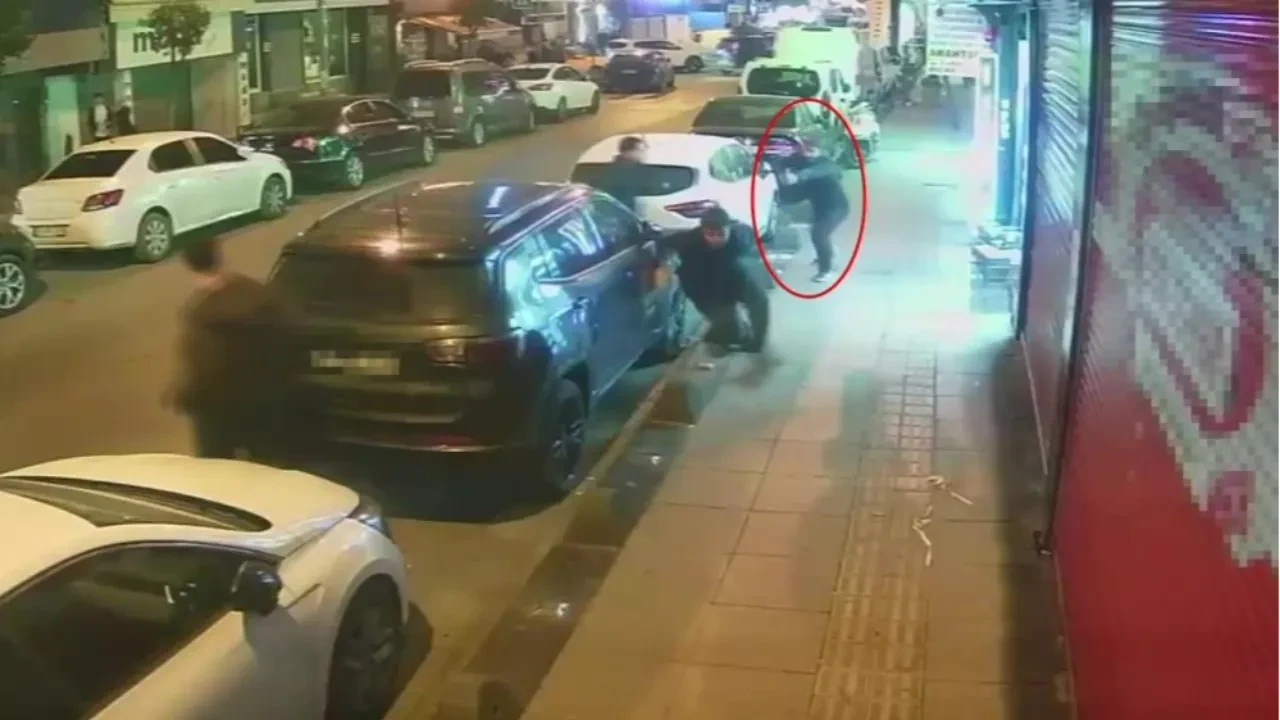 Esenler'deki silahlı kavganın altından çatışma çıktı: İki yaralının birbirine ateş açtığı anlar kamerada