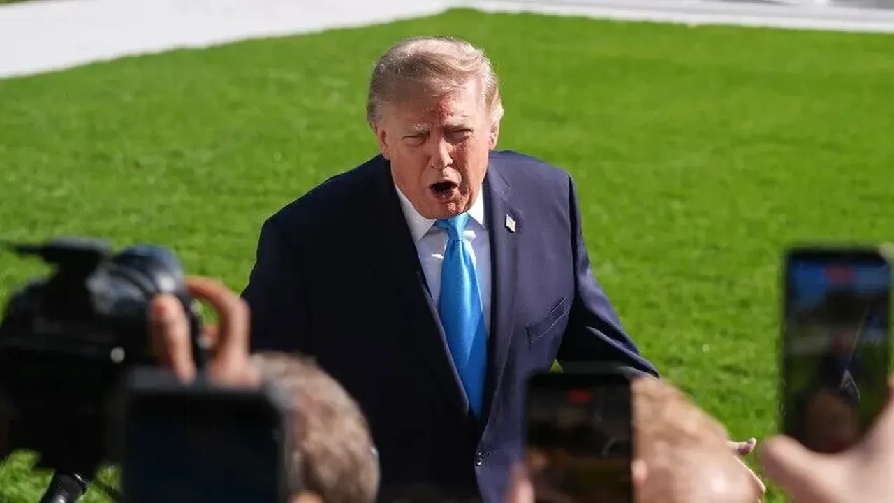 Fransa'da yaşananların ardından Trump'tan dikkat çeken uyarı: Sınırlarınızı kapatın!
