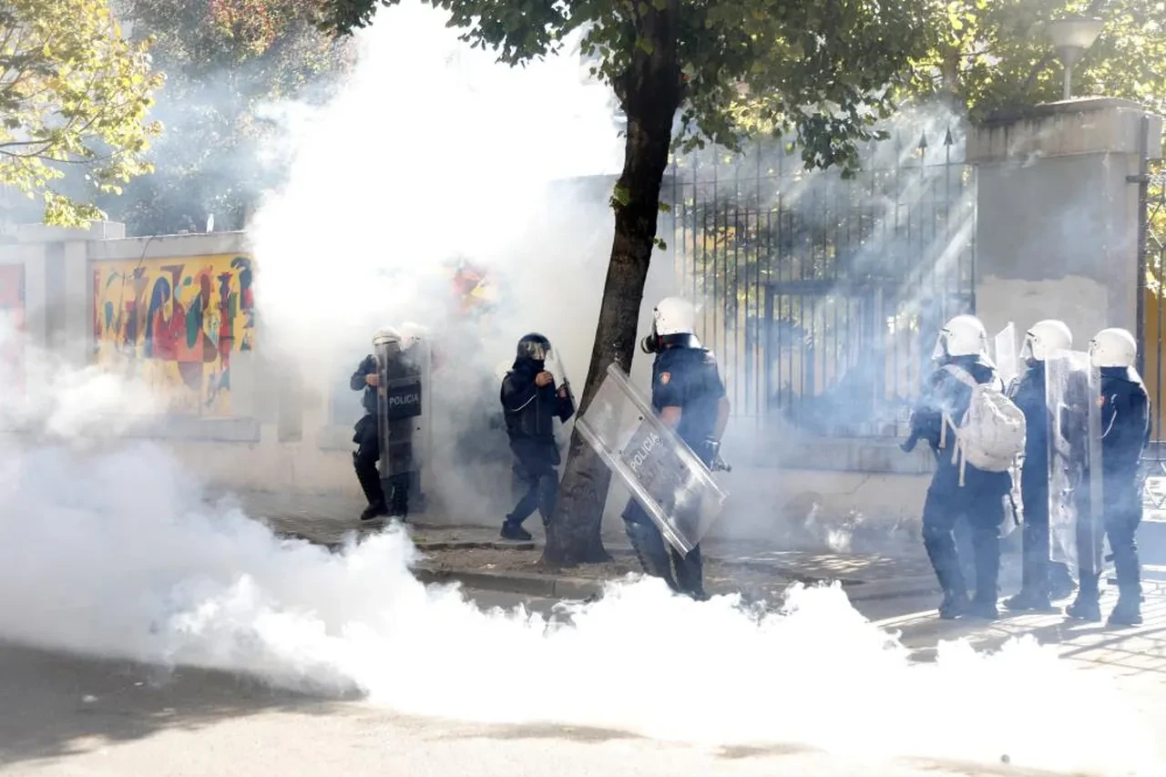 Fransa'daki ateş birçok ülkeye sıçradı: Halkın isyanı sokağa taştı