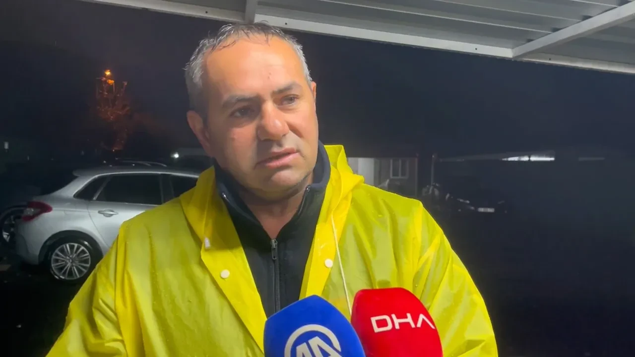 İstanbul'da sağanak sele dönüştü! Pendik'te suya kapılan otomobildeki 2 kişi kayıp