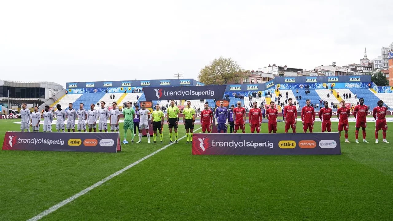 Kasımpaşa 4 golle kazandı! İstanbul temsilcisi, Samsunspor'u mağlup etti