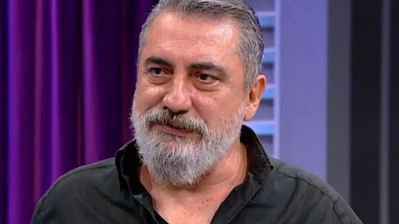 Sanatçı Soner Olgun’un cenazesinde duygusal anlar! 19 yıllı eski eşi tabutu başında gözyaşlarını tutamadı