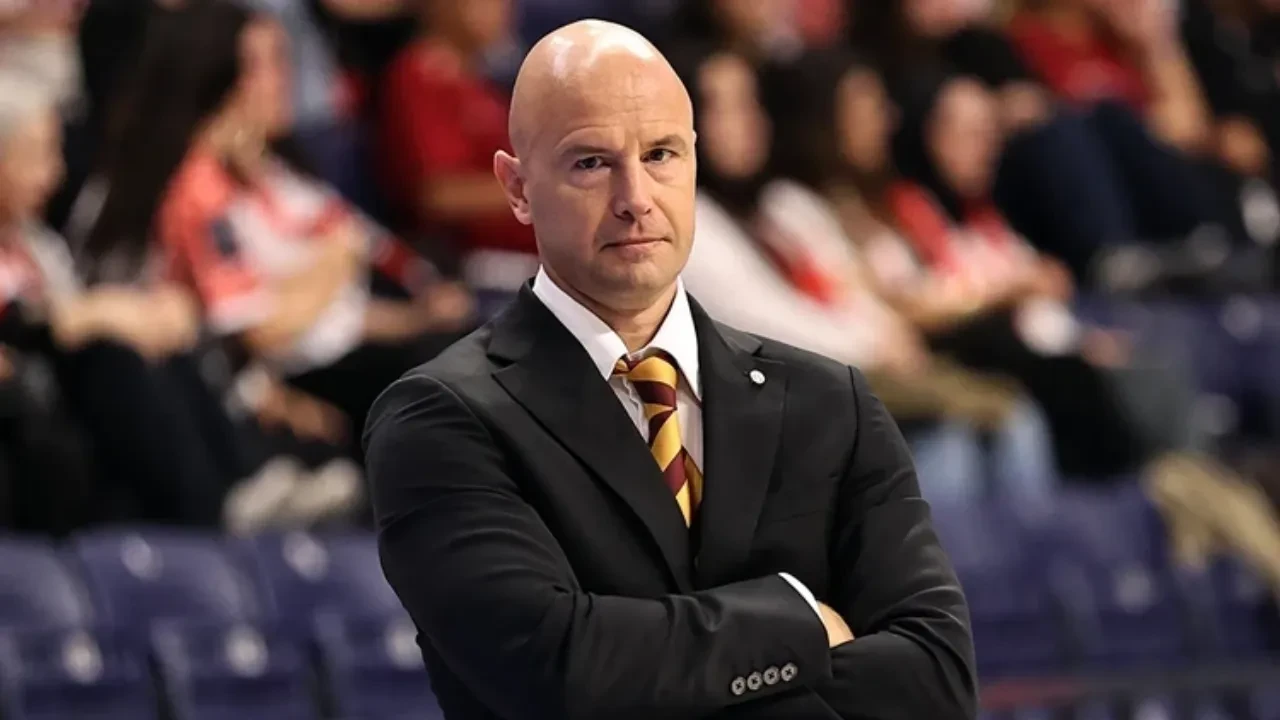 A Milli Kadın Basketbol Takımı’nda Frederic Dusart dönemi: Potanın Perileri’ne Fransız başantrenör!