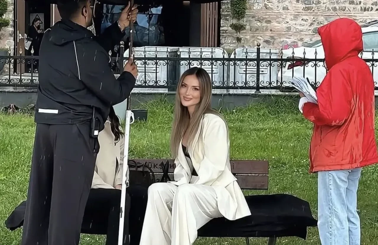Cansu Taşkın'dan şoke eden Kızılcık Şerbeti iddiası! "Apar topar atıldım"