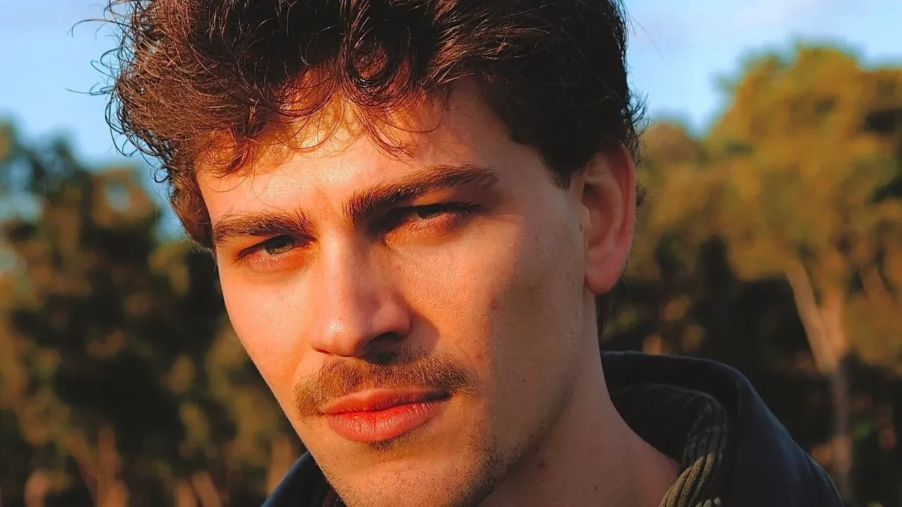 Enes Demirkapı kimdir? Enes Demirkapı kaç yaşında? Enes Demirkapı hangi dizilerde oynadı?