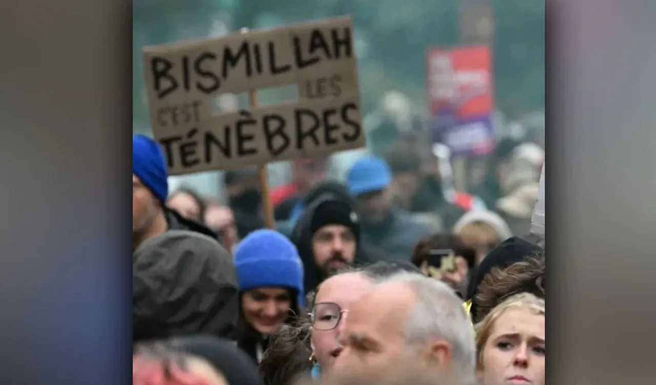 Fransa'da yayılan 'Bismillah' pankartının sırrı çözüldü, slogan haline geldi