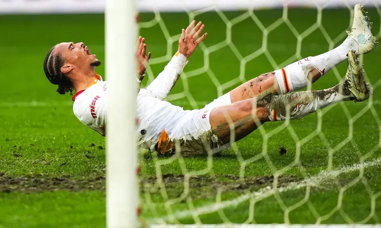 Galatasaray'da peş peşe ayrılık: Okan Buruk'tan üstü çizilen 3 yıldız için dev rapor!
