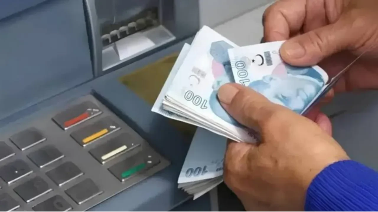 ATM para çekme limitleri ne kadar oldu? Hangi ATM'den ne kadar para çekilebiliyor? İş Bankası, Yapı Kredi, Akbank, QNB...