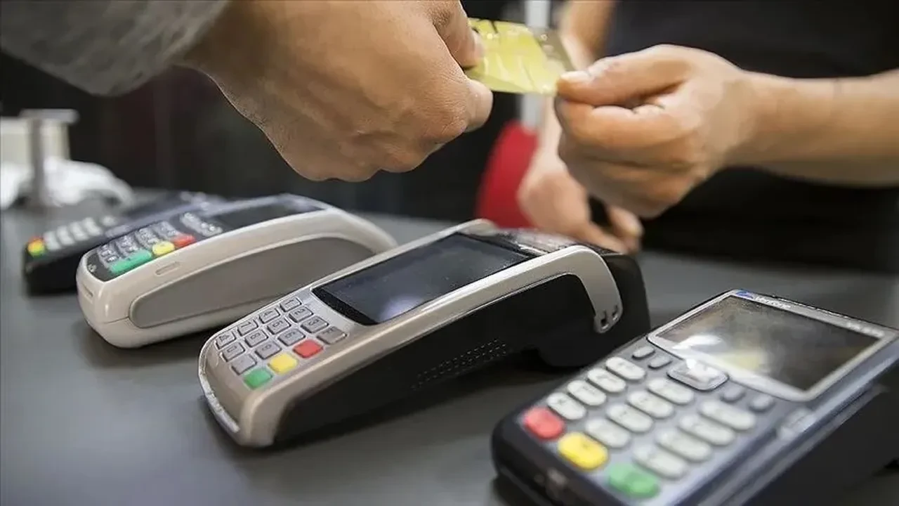 BDDK'dan cep telefonu kredileri ve kredi kartları düzenlemesi