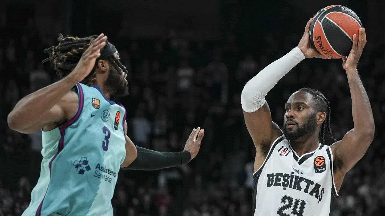 Beşiktaş, Barcelona'ya yenildi! Siyah-beyazlılar, İstanbul'da mağlup oldu