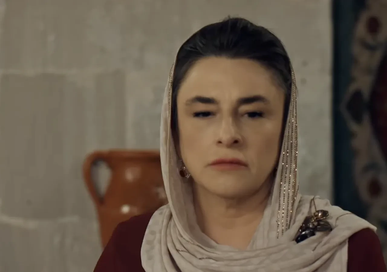 Cihangir Ceyhan'ın yeni dizisi beğeni topladı! Anne Yarısı hangi gün, oyuncu kadrosunda kimler var?
