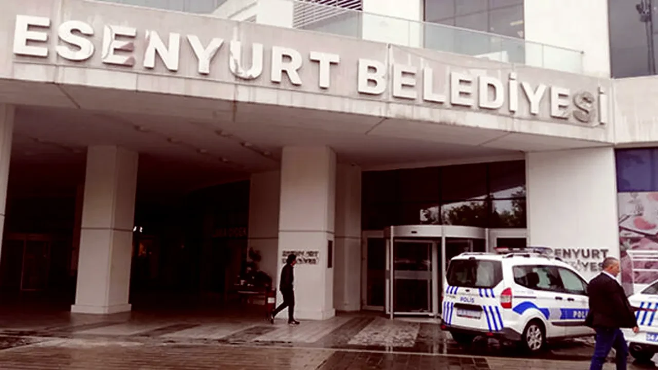 Eyüpsultan Belediyesi’ne operasyon: Belediye Başkanı Mithat Bülent Özmen gözaltına alındı