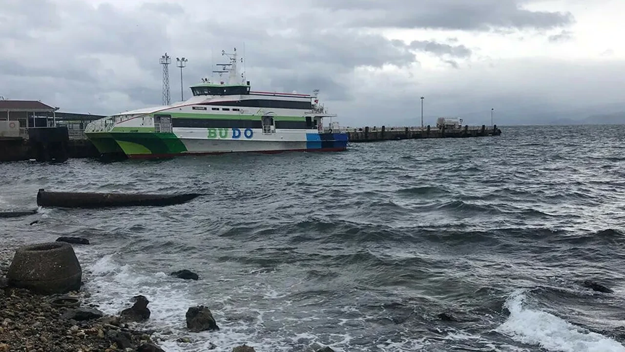 Marmara'da fırtına etkili oluyor: BUDO'nun bazı seferleri iptal edildi