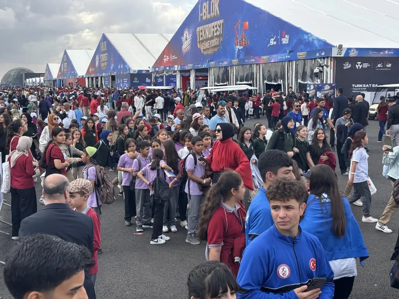TEKNOFEST Güneydoğu coşkusu 3'üncü gününde! Binlerce vatandaş alanı hıncahınç doldurdu