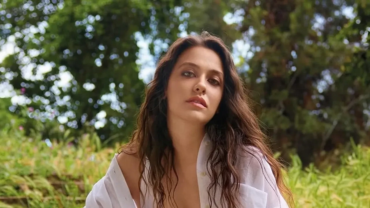 Zehra Kelleci kimdir? Zehra Kelleci kaç yaşında? Zehra Kelleci hangi dizilerde oynadı?