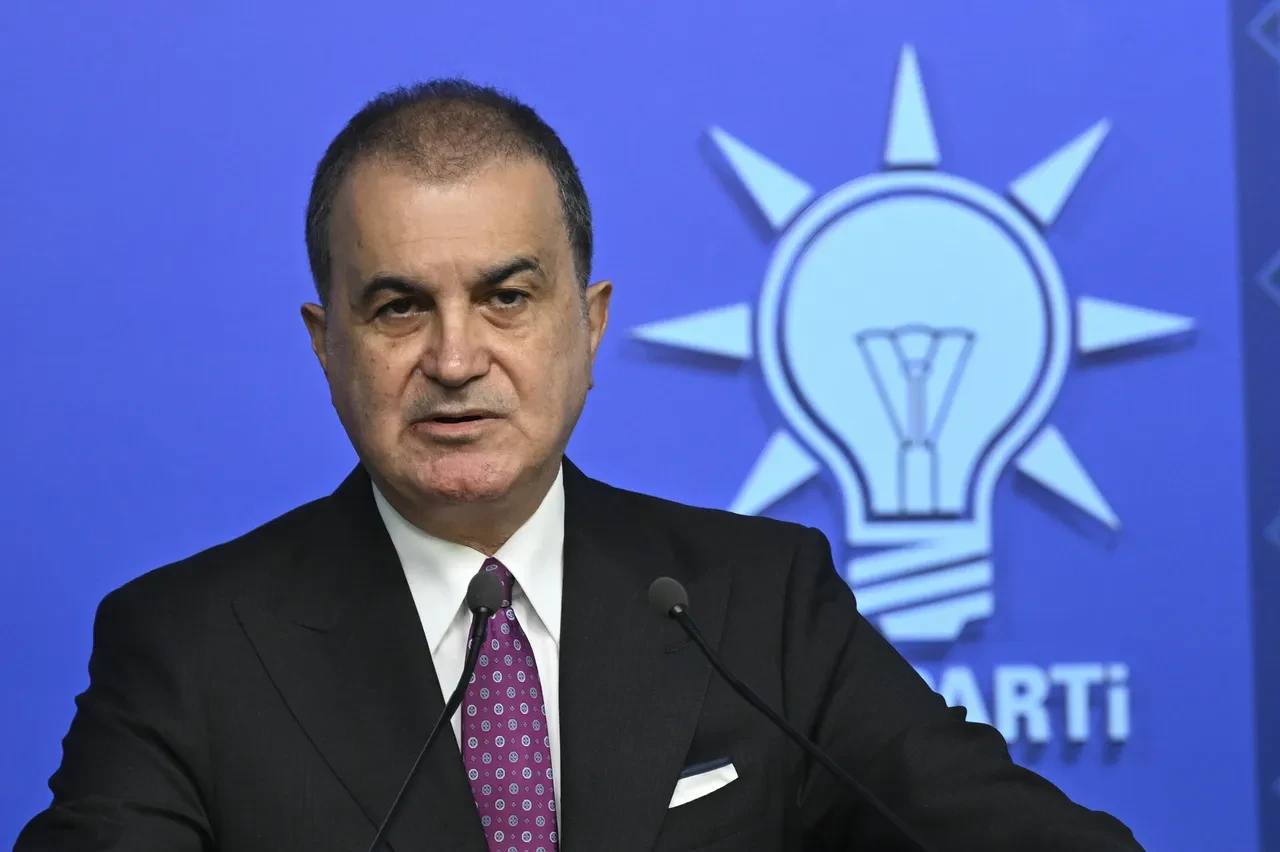 AK Parti Sözcüsü Ömer Çelik'ten fon açıklaması: Fon şeytanlarının üzerine gidiliyor
