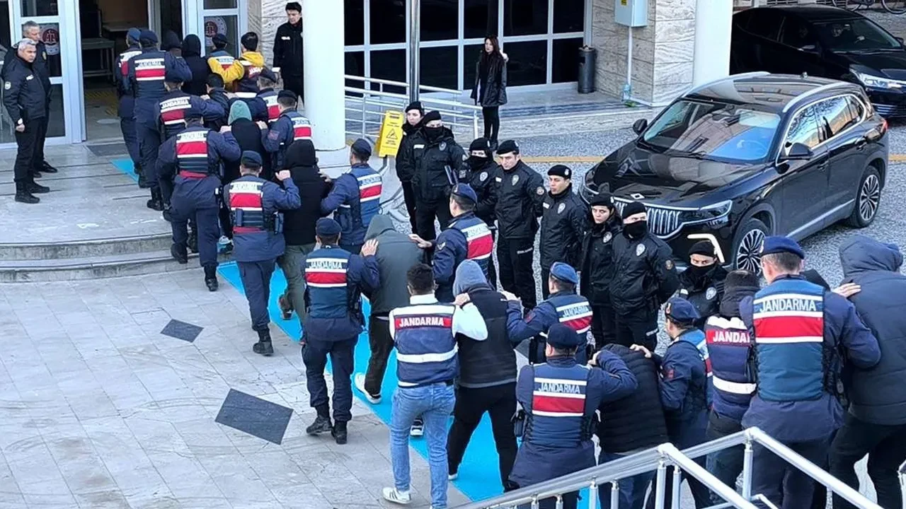 Ankara'da jandarmadan geniş çaplı operasyon: Çok sayıda gözaltı var