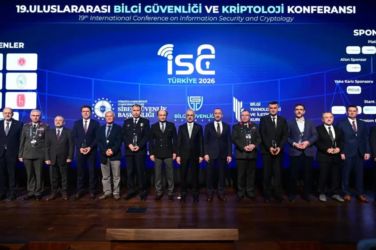 Bakan Uraloğlu'ndan 'Siber Egemenlik' vurgusu: Veriyi kendi topraklarımızda tutmak bağımsızlık ifadesidir