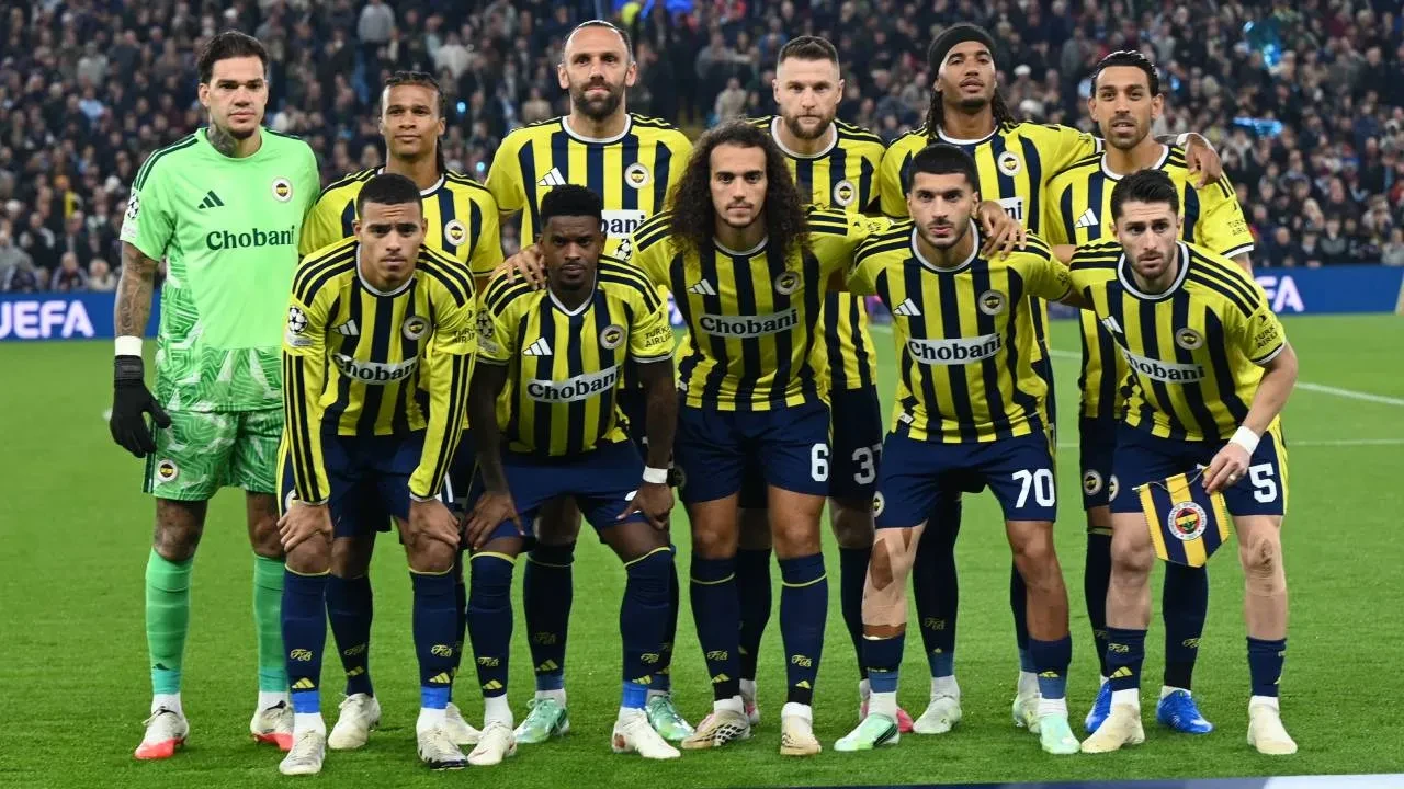CANLI MAÇ ANLATIMI | Fenerbahçe ile Slavia Prag Şampiyonlar Ligi'nde karşılaşıyor