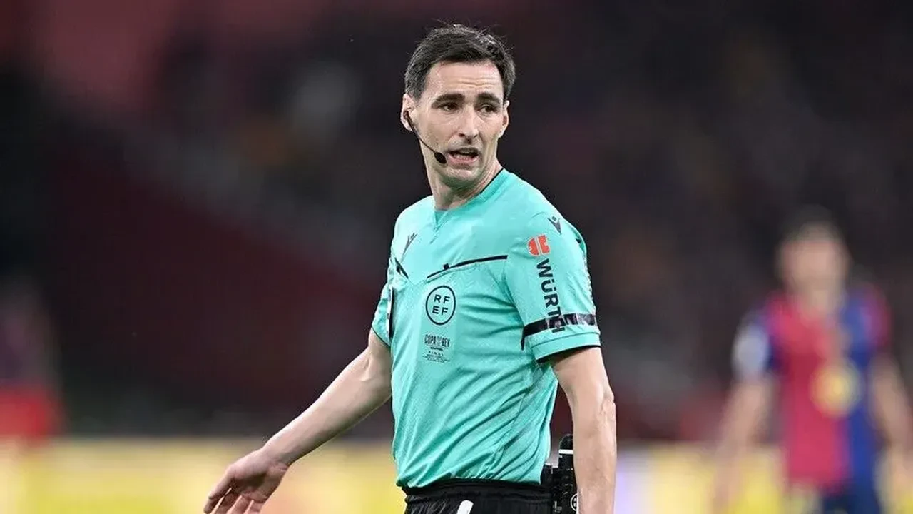 Fenerbahçe Slavia Prag hakemi nereli? Ricardo de Burgos'un Hakem karnesi
