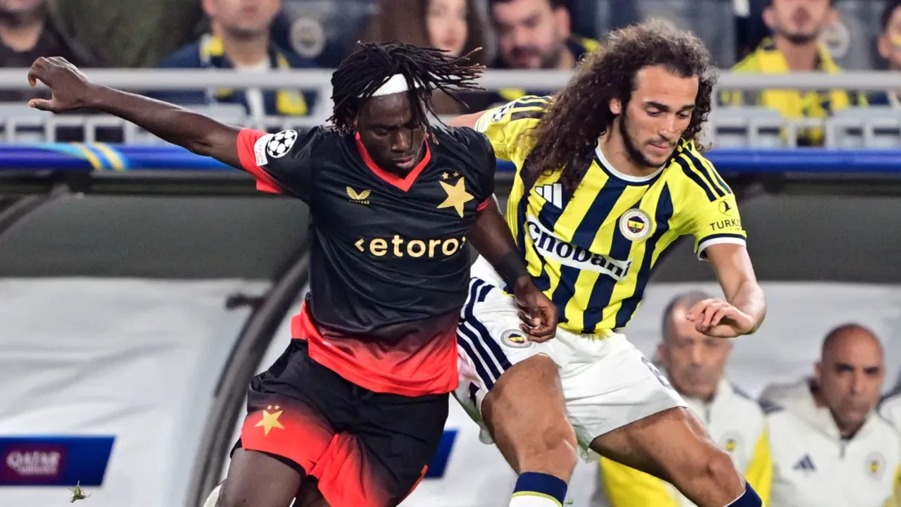 /spor/canli-mac-anlatimi-fenerbahce-ile-slavia-prag-sampiyonlar-liginde-karsilasiyor-3366262