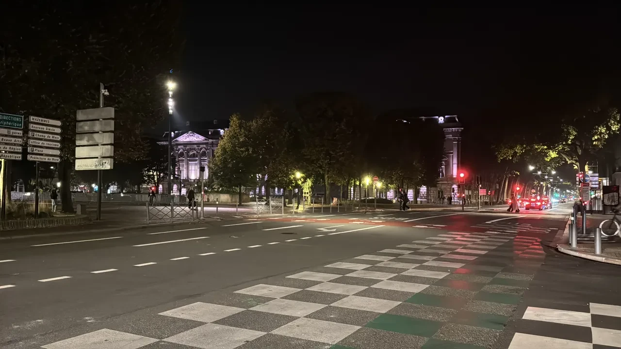 Fransa'daki yağma ve şiddet olaylarının ardından 'Kıran öder' yasası gündemde