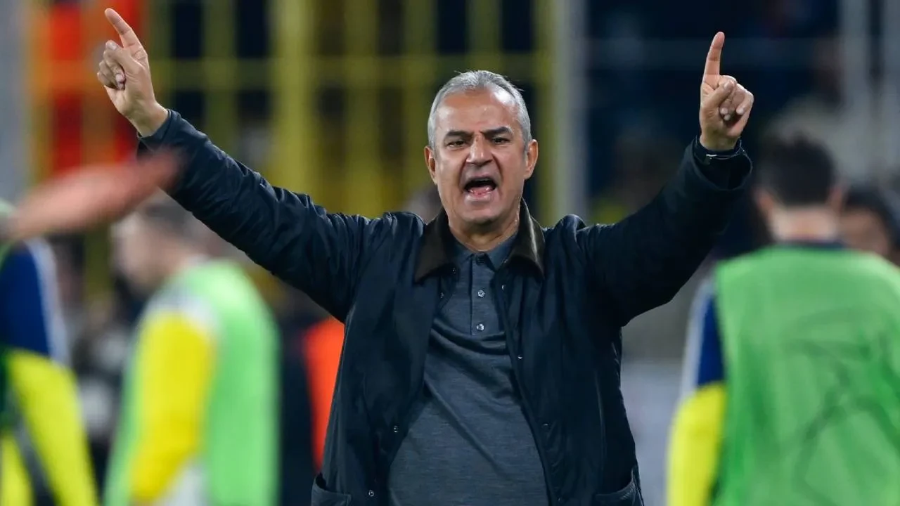 Kadıköy'de İsmail Kartal'a "İstifa" tezahüratı