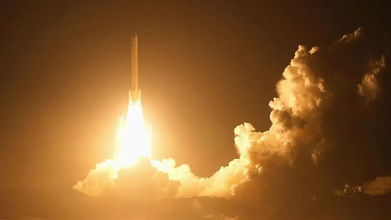 Mars’tan Dünya’ya ilk örnekleri getirmek için yola çıktı! Japonya’dan tarihi görev