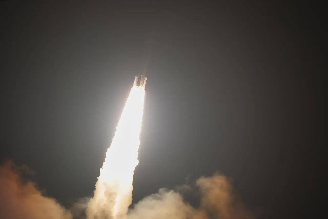 Mars’tan Dünya’ya ilk örnekleri getirmek için yola çıktı! Japonya’dan tarihi görev