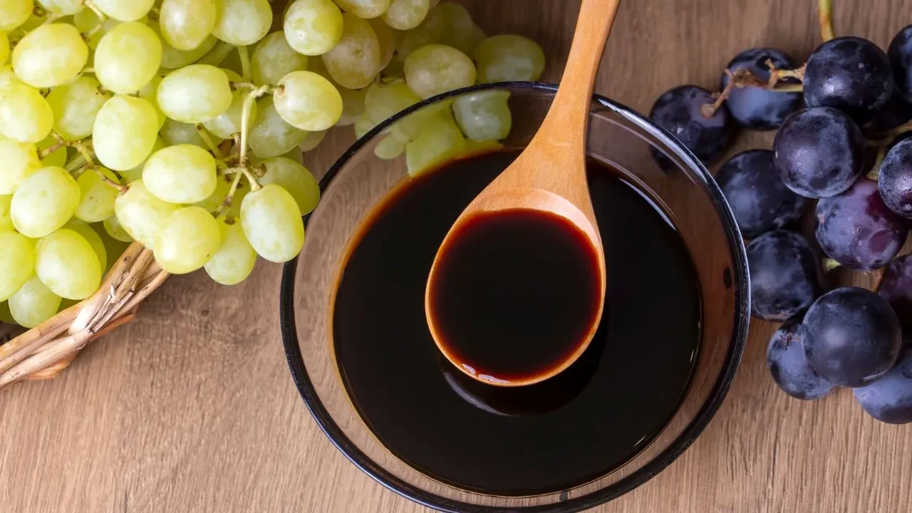 Pekmez boğaz ağrısına iyi geliyor mu? Pekmez boğazı yumuşatır mı?