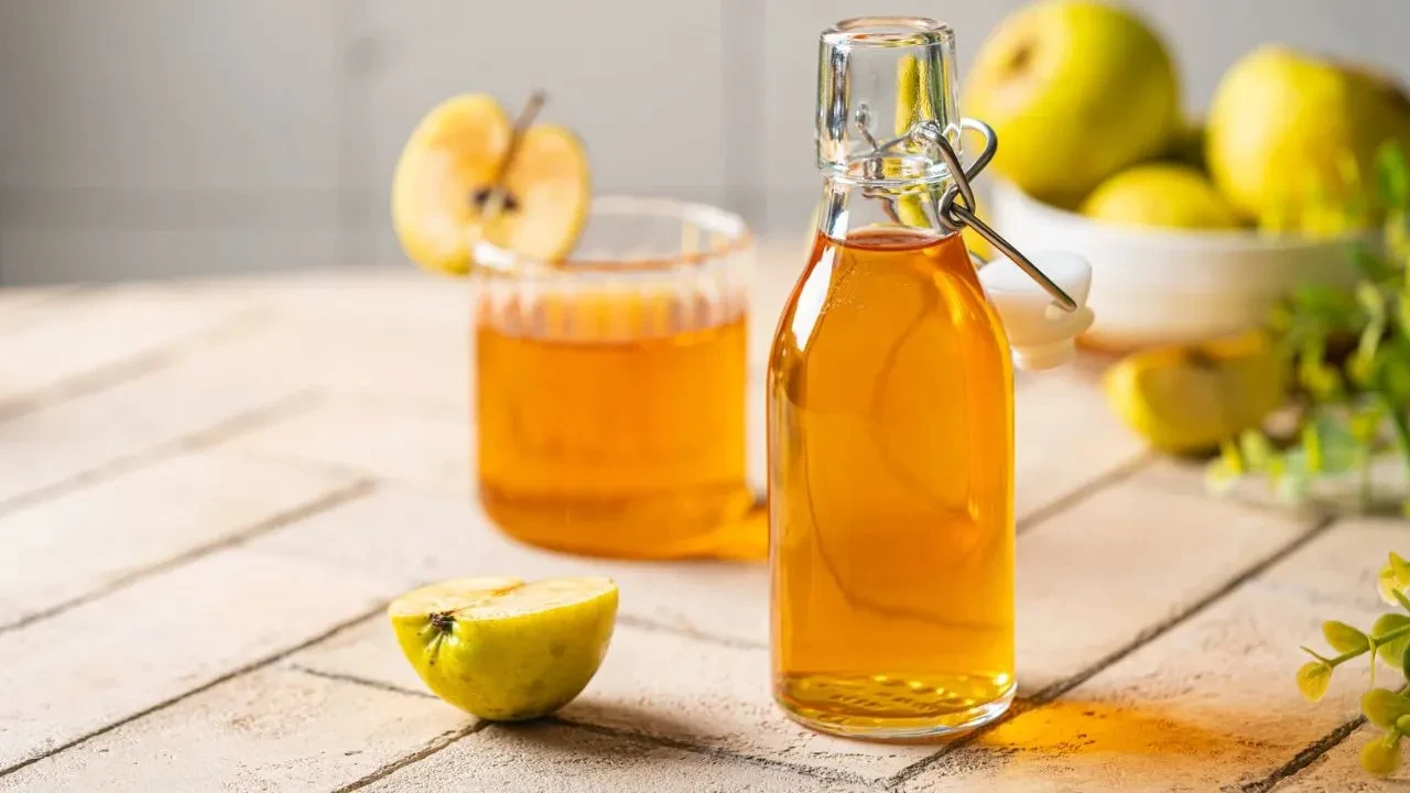 Zayıflamak için elma sirkesi mi ananas sirkesi mi? Hangisi daha hızlı ödem atar?