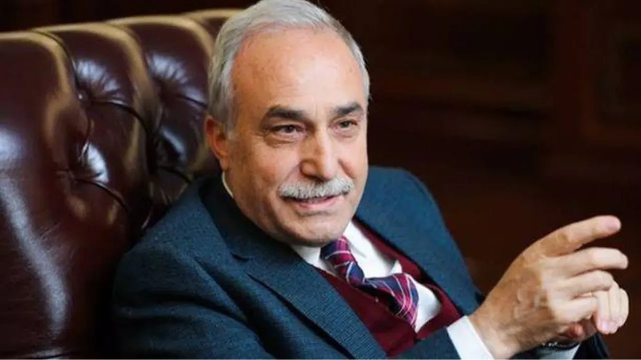 Ahmet Eşref Fakıbaba kimdir, neden istifa etti? Ahmet Eşref Fakıbaba hangi partili?