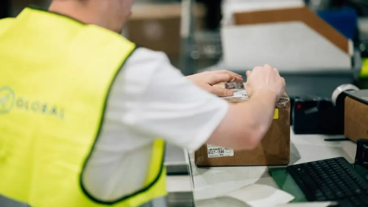 Amazon 300 bin kişiyi işe alacak: Haftalık 30 bin TL maaş