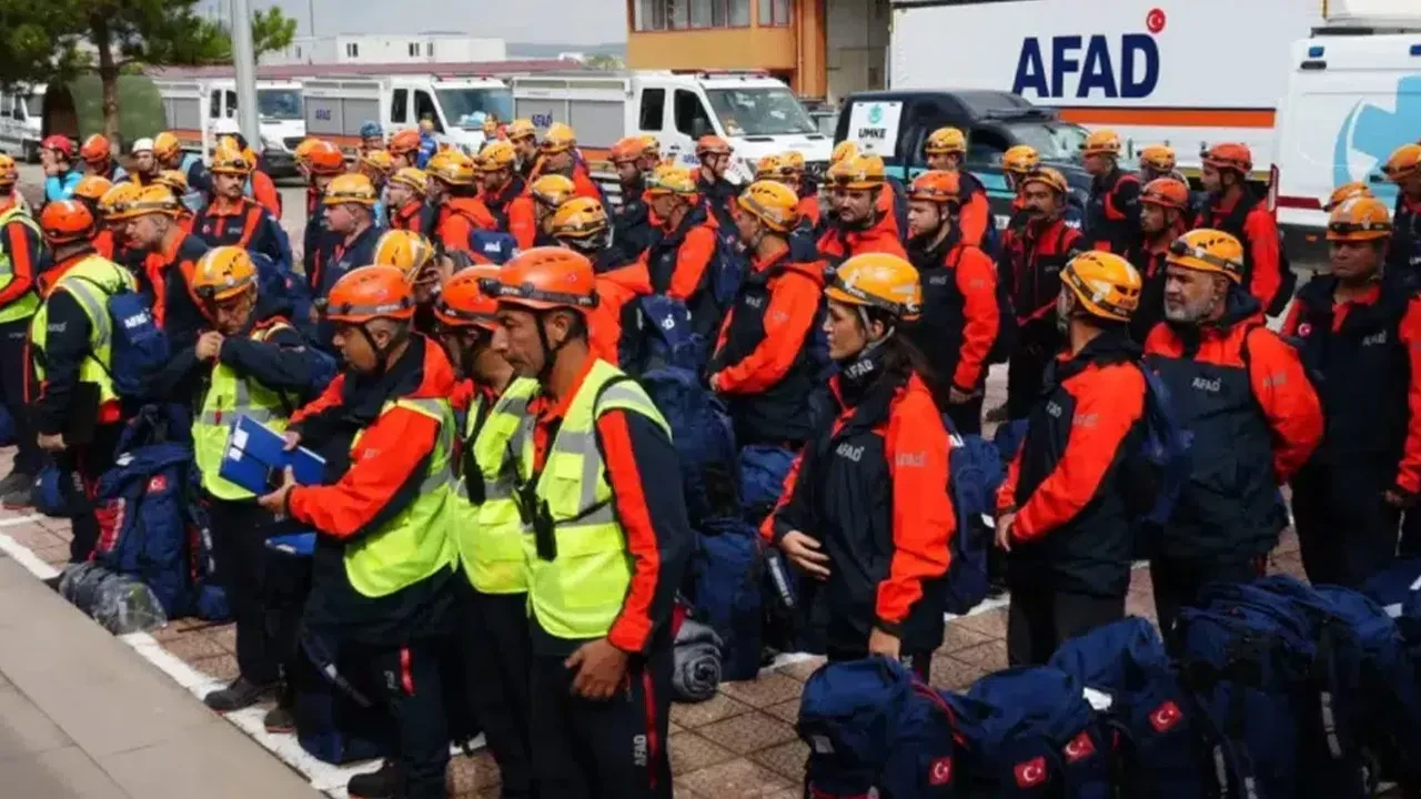 DMM, 'AFAD dalgıçlarının toplu olarak görevi bıraktığı' iddialarını yalanladı