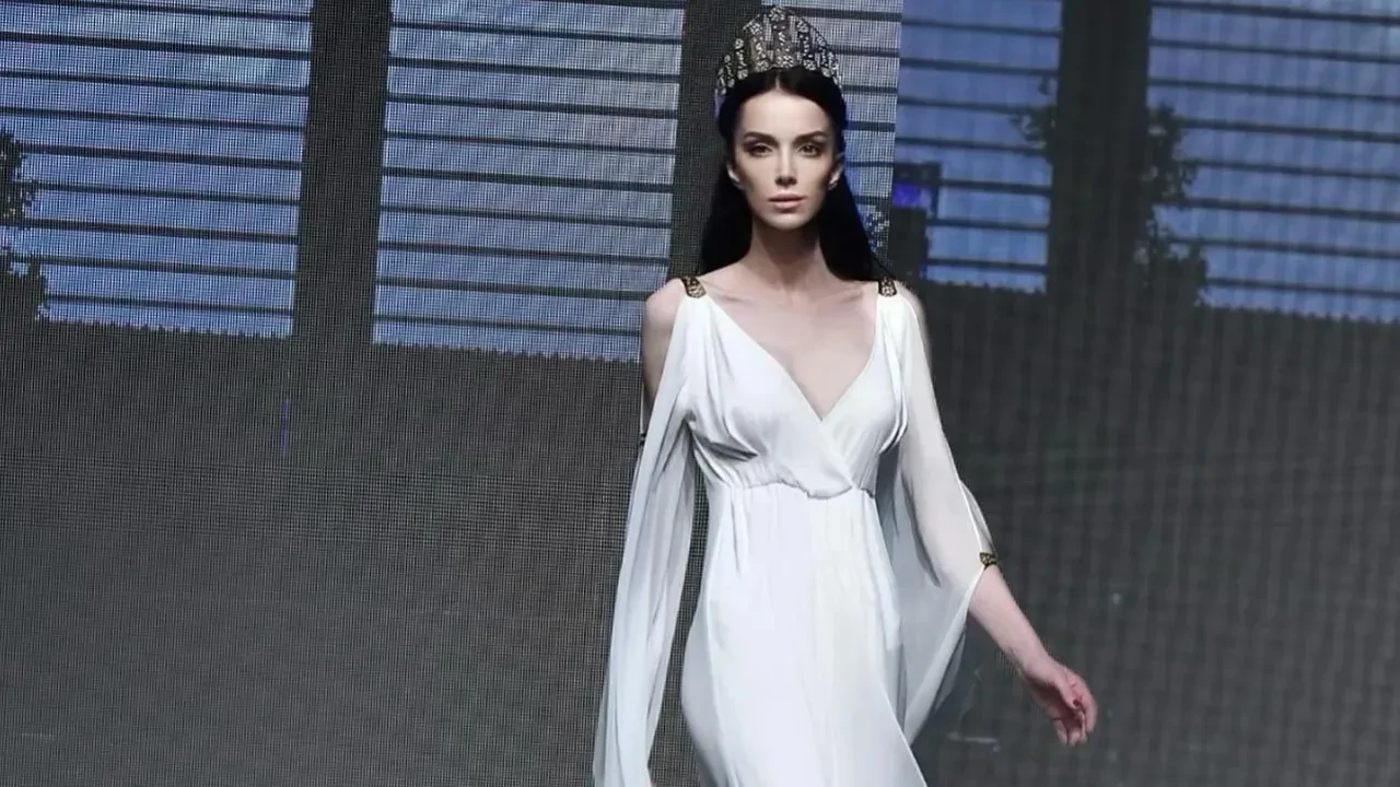 Elif Ece Uzun kimdir? Elif Ece Uzun kaç yaşında? Elif Ece Uzun kiminle evli?