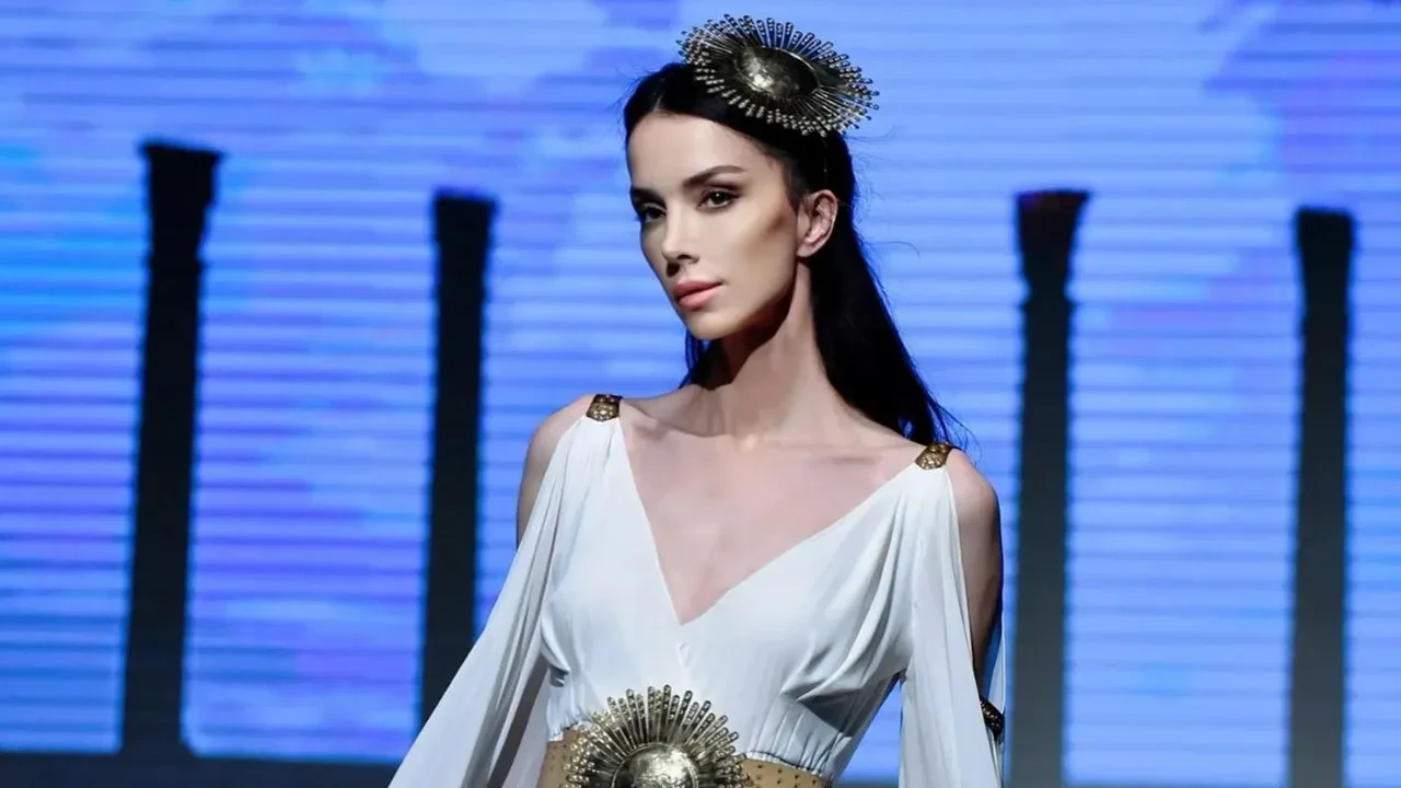 Elif Ece Uzun kimdir? Elif Ece Uzun kaç yaşında? Elif Ece Uzun kiminle evli?