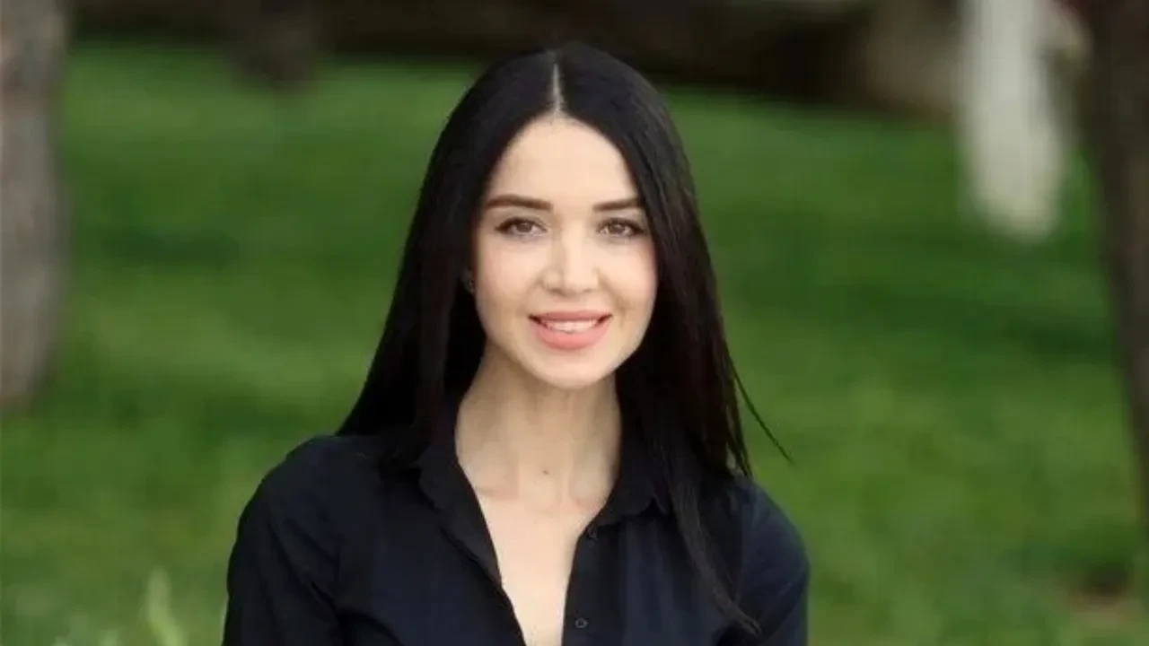 Elif Ece Uzun kimdir? Elif Ece Uzun kaç yaşında? Elif Ece Uzun kiminle evli?