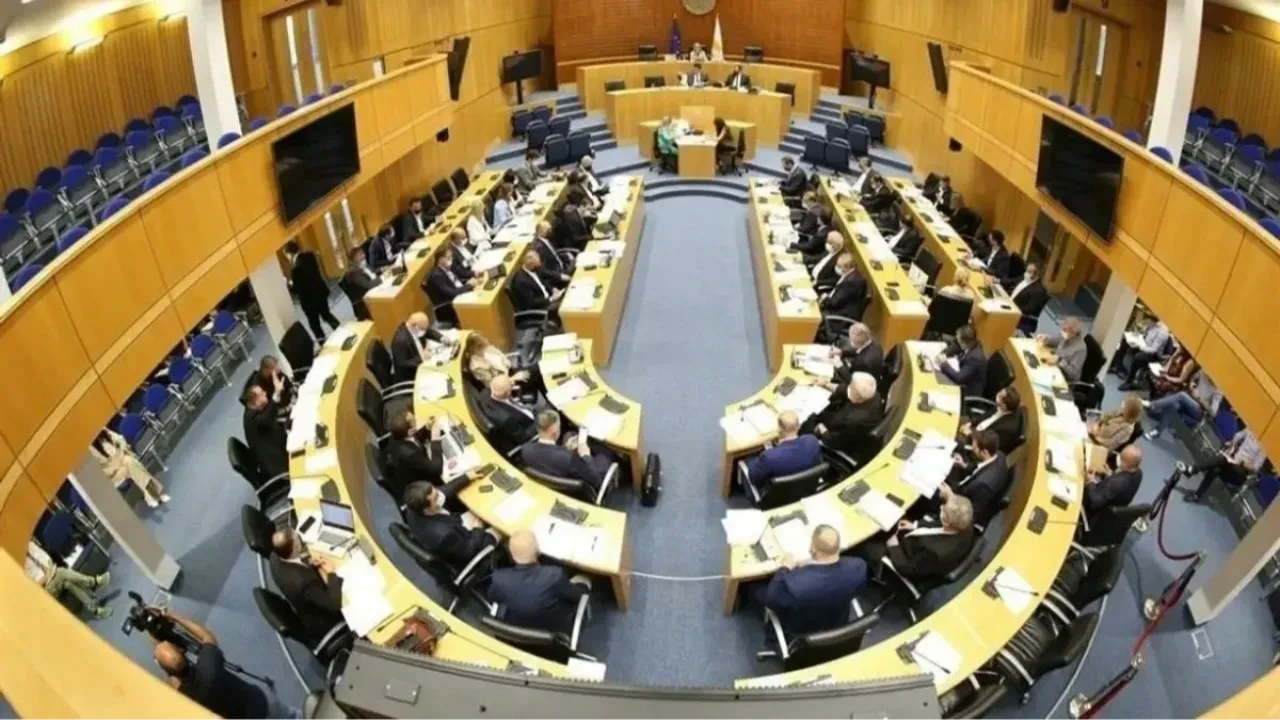 GKRY Meclisinde ifşa skandalı: Milletvekillerin eşlerinin, çocuklarının gizli kişisel bilgileri yayımlandı