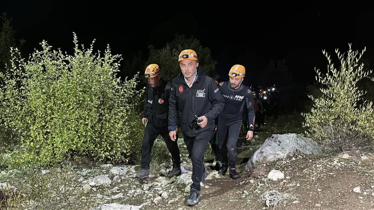 Isparta Yazılı Kanyon'da mahsur kalan 10 kişilik ekibin 30 saat sonra nasıl kurtulduğu ortaya çıktı