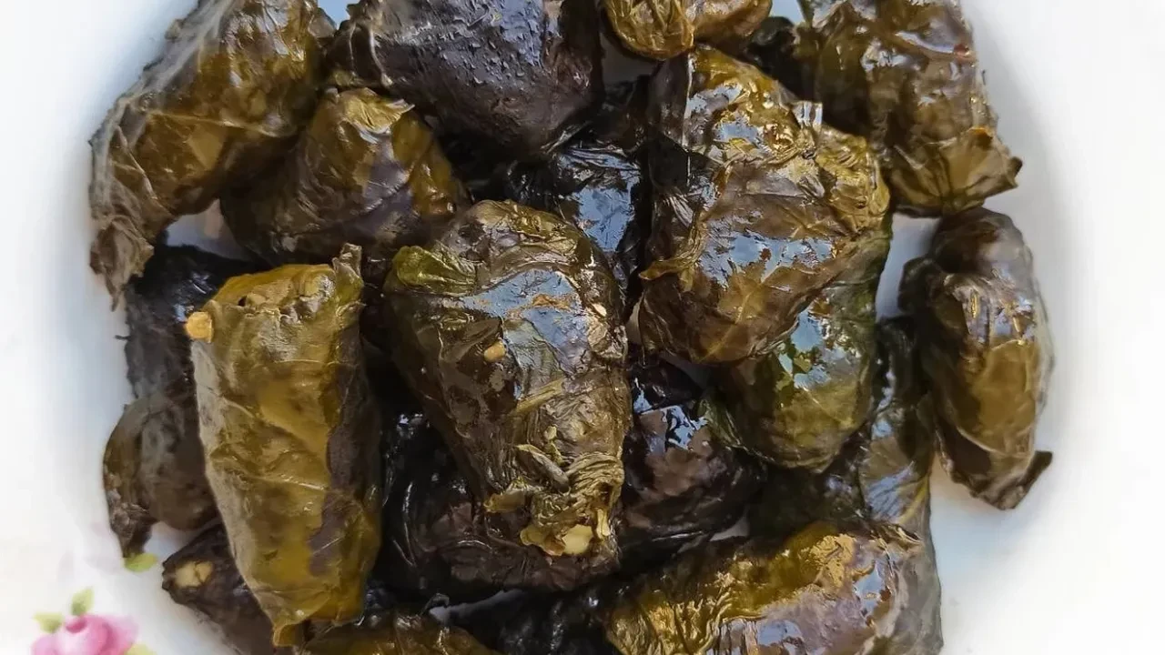 Lor dolması tarifini Erzurumlu komşumdan öğrendim! Kış boyu kahvaltımızdaki lezzet