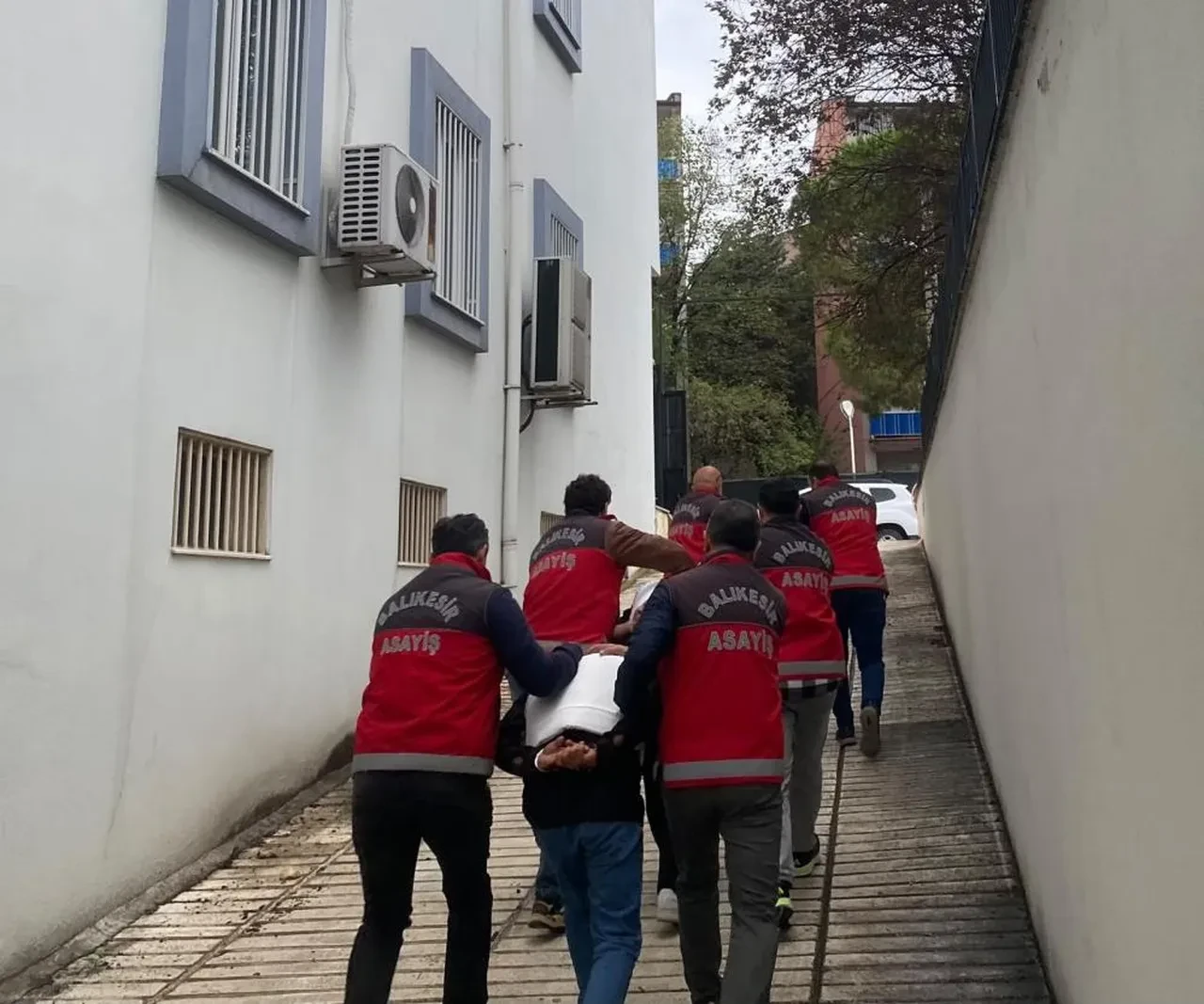 Yatsı namazından çıktı, kurşunların hedefi oldu: Cinayette sır perdesi aralandı