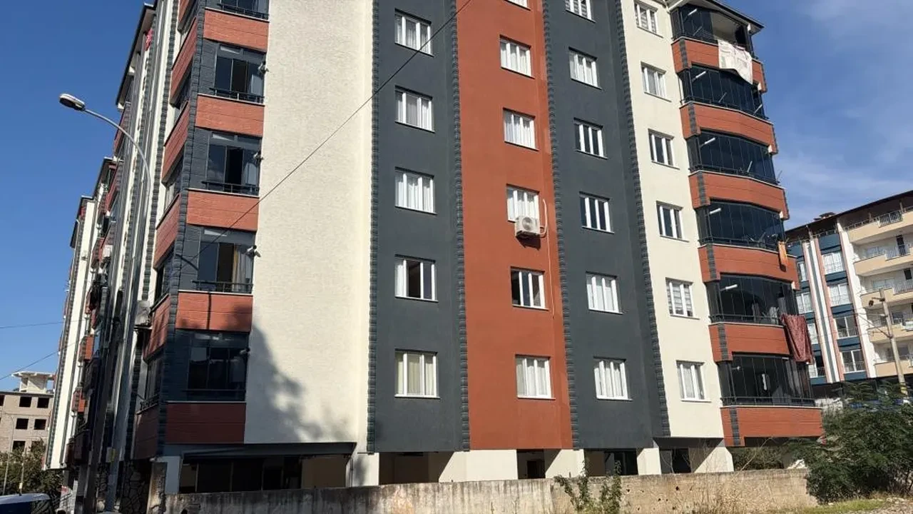 Yeni evli çiftin sonu trajedi oldu: Eşini öldürdükten sonra intihar etti