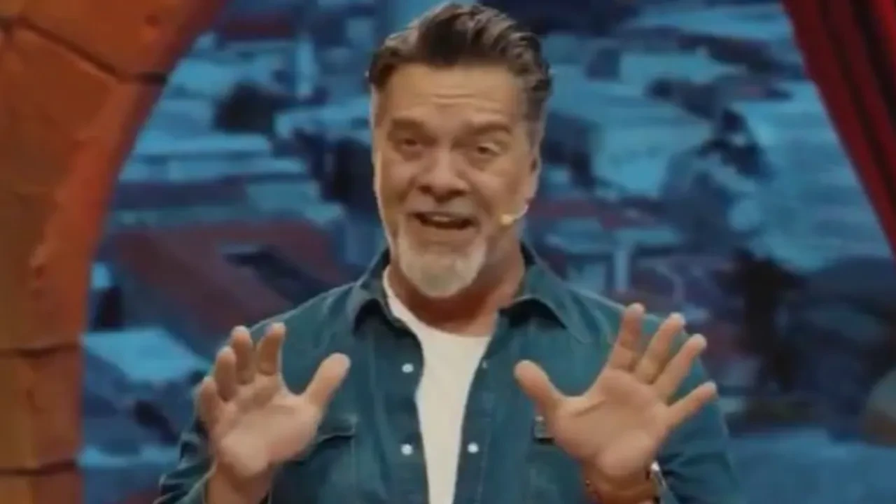 Beyaz Show sürpriz ekiple geri dönüyor! İlk konukları belli oldu