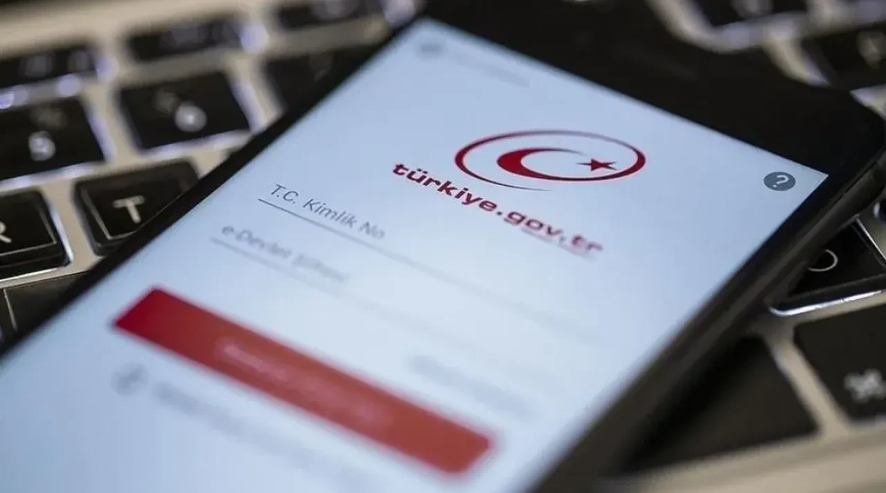 Dünya genelinde kırmızı alarm: Milyonlarca site tehdit altında! Siber güvenlik uzmanı uyardı: 'Şifre değiştirmek çözüm değil'